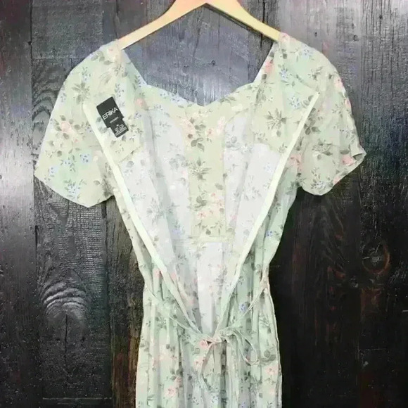 VINTAGE Erika Green Floral Short Sleeve Midi Dress Raw Hem Cottage Women Medium - Picture 7 of 13